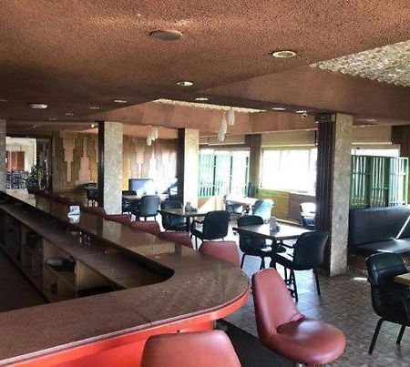 Horreya Hotel Kairo Bagian luar foto