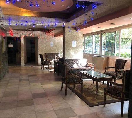 Horreya Hotel Kairo Bagian luar foto